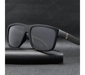 Gafas de sol cuadradas polarizadas de moda para hombre, gafas de sol de plástico vintage para hombre y mujer, gafas de sol deportivas negras elegantes con protección UV400 Polarized