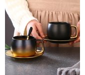 Taza de café de champán de oro negro mate Simple de lujo ligera de cerámica con juego de cuchara de platillo taza de leche de té de pareja de viaje única negro