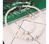Práctico conjunto de joyas, elegante pulsera brillante.