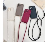 Funda de silicona de color sólido para iPhone 16, 15 Pro Max, 14, 13, 12 y 11, a prueba de golpes, con correa cruzada iPhone 15 Pro Max negro