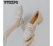 Zapatos de cuero de estilo británico Zapatos de tacón grueso para mujer Zapatos Bean-bean versátiles para mujer Un zapato cómodo 35 beige