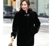 Abrigo de piel de visón de imitación para mujer, longitud media, estilo de invierno, traje de madre engrosado, piel de visón entera de imitación, abrigo de cuero de imitación, agua de imitación 6XL