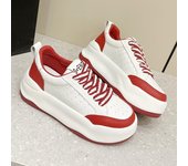 Zapatos blancos pequeños de suela gruesa para mujer, nuevos zapatos de plataforma a la moda que combinan con todo, zapatillas de cuero casuales, cómodas y transpirables para mujer 35 rojo