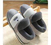Nuevas zapatillas de hombre de talla grande, tobogán de interior de felpa cálido para invierno, zapatos cómodos antideslizantes con fondo suave y grueso para mujer, zapatos de dormitorio peludos 36-37