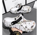 Sandalias de playa para exterior de verano, zuecos para hombre, zapatillas para mujer, plataforma de camuflaje, zapatos acuáticos, chanclas suaves de EVA para interiores para el hogar 43