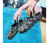 Sandalias para hombre, novedad de verano, calzado para jardín de camuflaje, par de zapatillas tipo zuecos de goma, sandalias para caminar en el agua para la playa, Zapatos grandes para hombre 5