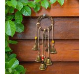 Pomo de puerta, campana de bruja, protección para el hogar, campana de latón colgante hecha a mano, corona de ratán, percha de puerta de brujería
