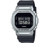 Casio Reloj digital negro cuadrado G-SHOCK GM-5600U-1JF [G-SHOCK Metal Bezel GM-5600] para hombre