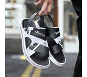 Sandalias de verano Zapatillas al aire libre antideslizantes para hombres al aire libre elegantes chanclas zapatos de playa sandalias 40