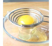 Separador de claras de huevo en espiral de acero inoxidable, separador de yemas de huevo con mango largo, herramienta de cocina plata