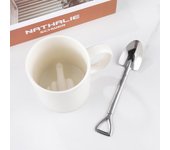 Taza creativa de cerámica con forma de dedo medio, estilo novedoso, para mezclar café y leche, divertida, con capacidad suficiente de 300 ml blanco