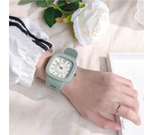 Reloj de mujer estilo japonés correa de plástico ajustable esfera cuadrada movimiento de cuarzo reloj analógico para estudiantes reloj de pulsera de viaje diario blanco