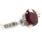 Anillo de plata con rubí 'Scarlett' 52