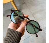 Kottdo Gafas de sol de moda Gafas de sol redondas para mujer Gafas de sol retro para hombres Gafas de sol para exteriores Plástico negro
