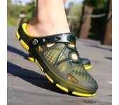 Zuecos antideslizantes para hombre, zapatos de agua con correa ajustable, ligeros, para jardín, playa, piscina, ducha, sandalias de verano con punta cerrada. 38 negro