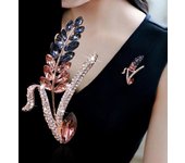 Broche de diamantes con forma de oreja de trigo grande con ramillete de cristal champagne