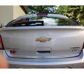 Chevrolet CRUZE Hatchback - TIRA CROMADA en la SOLAPA