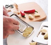 Cortador de jengibre multiusos, triturador de ajo inoxidable afilado, picadora de prensa de frutas y verduras plata