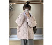 Chaqueta acolchada de algodón con rombos de oveja para mujer, invierno 2024, nueva chaqueta acolchada pequeña y suelta de algodón con plumón, chaqueta acolchada para estudiantes S recommends within 60kg morado claro