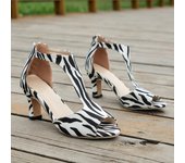 Zapatos de baile latino para mujer, tacones altos de 6 cm, sandalias sexys con suela de goma para baile de salón, fiesta de bodas, talla grande 2024, huecos laterales 35 de estampado de cebra