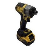 ATORNILLADOR A BATERIA DEWALT 18 V XR