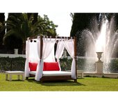 Cama balinesa con dosel para jardín / piscina - 2x2m - blanco