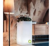 Maceta cuadrada luz verde de resina 40x40 cm alta 80 cm mod. cube top bright