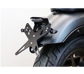 PROTECH Kit de soporte de matrícula  que incluye luz trasera LED, reflector y placa ligera de acero inoxidable/aluminio con recubrimiento en polvo