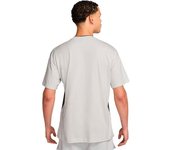 Nike - Camiseta Sportswear Swoosh Air, Hombre, Photon Dust-Iron Grey, M