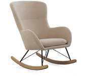Butaca tapizada en beige, patas metal y patín madera de haya