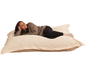 Puf en terciopelo acanalado bananair 180 x 140 cm blanco roto