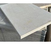 Losa natural brisa pared / palet 16 m² (100 u.) / 40x40x2 cm. / crema serrado