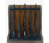 Brass armero madera con 5 rifles negro