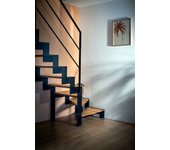 Escalera a médida, 14 peldaños haya maciza 35 mm, inclinación y huellas regulables, barandilla estandar no incluida.