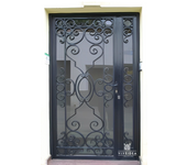 Puerta de entrada, metálica, para exterior, de una hoja más una parte fija, de hierro forjado, hecha a mano, viveidea mod. capri