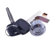 Cerradura de gas de la puerta de la tapa del combustible con llave 69058-35180 para la camioneta 4Runner 91-95 L200 1996-2006 Plata