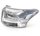 Luz trasera compatible para Mitsubishi Outlander 2014 2015 Luz de parachoques de freno trasero Luz antiniebla de señal de giro de parada trasera 83...