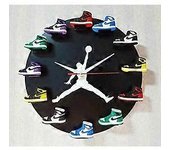 Jordan Clockwall con mini zapatillas 3D. Reloj de pared Sneakerhead con mini zapatillas 3D, para niños niñas amigos fanáticos del baloncesto