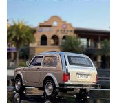 1:32 LADA NIVA Coche Clásico Coche de Aleación Diecasts y Vehículos de Juguete Modelo de Coche de Juguete de Metal Alta Colección de Simulación Reg...