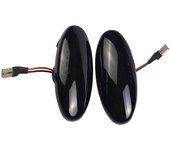 para Navara D22 NP300 Datsun Fiera Terrano Skystar LED Luz de señal de giro dinámica Luz lateral Negro