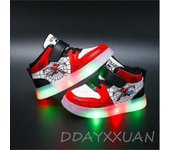 Talla 21-30 Nuevo Spiderman Kids Boys Sports Sneakers Niños Brillando primero Walker Kids Shoe Infant Girls Shoe con luz LED 3 24