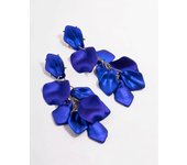 Pendientes colgantes de pétalos recubiertos de azul