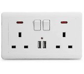 Enchufe de pared doble enchufe 2 gang 13A 2 salidas de puerto de cargador USB Enchufe de placa blanca del Reino Unido