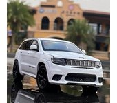 1:32 Jeeps Grand Cherokee Modelo de coche de aleación Diecasts y vehículos todoterreno de juguete Simulación de modelo de coche de metal Sonido y l...
