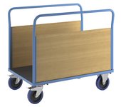 eurokraft pro Carro de plataforma con paredes de madera, ruedas totalmente elásticas, 2 paredes longitudinales, L x A de las camas 1250 x 720 mm