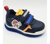 Geox zapatillas bebé Super Mario  fruto de la colaboración entre Nintendo y Geox, cuenta con luces integradas en la suela con botón On/Of. Suela flexible y antideslizante y cierre de velcro para mayor autonomía.