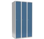 kaiserkraft Taquilla Fydor, 3 secciones, gris luminoso / azul brillante, A 900 mm, 3 compartimentos, techo plano, cerradura de cilindro