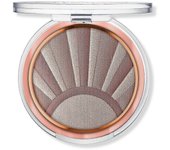 Essence Kissed By The Light Iluminador Facial, Bañado por el Sol, 0.35 Oz