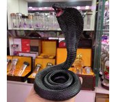 Fortuna Serpiente Suerte Mascota Resina Cobra Estatua Sala de estar Gabinete de vinos Decoración Bola de cristal Exhibición Stand Artesanías Adornos