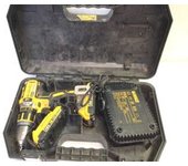 TALADRO A BATERIA DEWALT DCD795